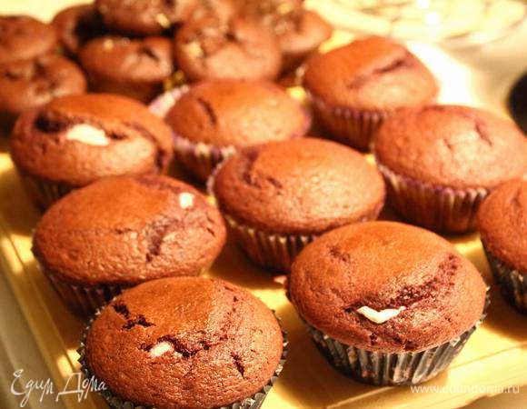 Кексы вышли из духовки и показали язычки.