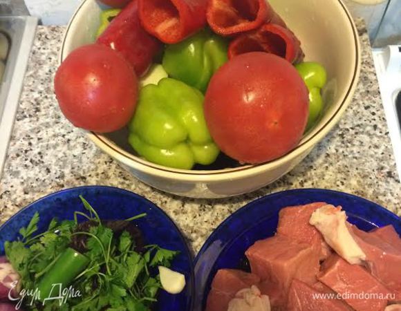 Голубцы лучше делать из свинины и говядины, но мы не очень любим жирный обед поэтому я делаю из говядины.