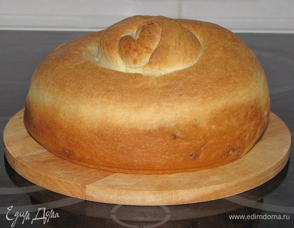 Наш хлебушек готов! Вот он — красавчик!
