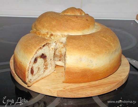 Можно разрезать и попробовать, еще тепленьким) Ммм... как вкусно!