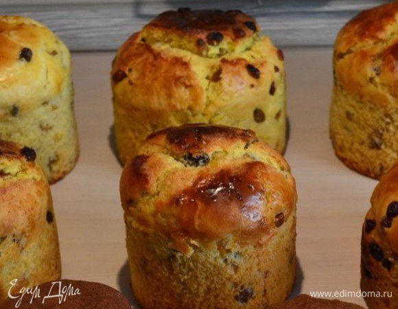 Вот готовые куличи. Теперь украшаем.
