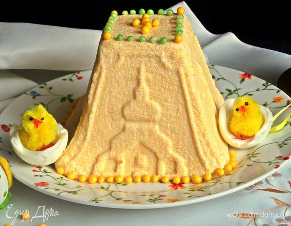 Украшаем,как хочется. Можно привлечь детей.