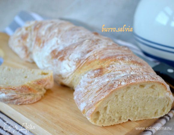 Можно наслаждаться вкуснейшим хлебом с хрустящей корочкой и нежным мякишем!