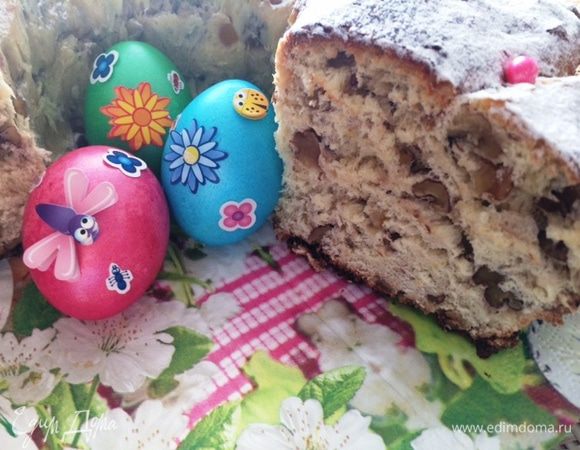 Я не пожалела, что потратила такое количество времени, кулич стоит этого.

Угощайтесь, приятного аппетита!!! 