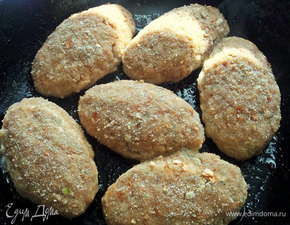 Жарим как обычно с двух сторон.