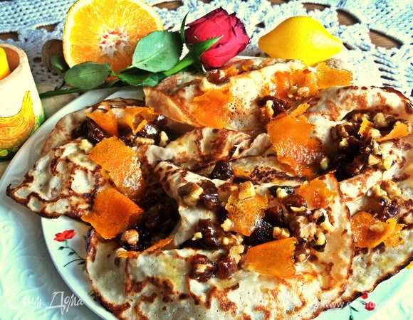 Если завернуть начинку-соус в блин конвертиком, то можно взять с собой на природу.