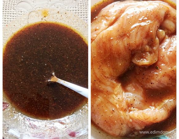 Второй этап, готовим глазурь: соединяем мед, соевый соус, подсолнечное масло, паприку и молотый перец.
Мясо достаем из маринада, промываем под холодной водой, промокаем бумажными салфетками и тщательно обмазываем глазурью. Отправляем опять в холодильник минимум часов на 5-6, можно на ночь, как получится по времени. 