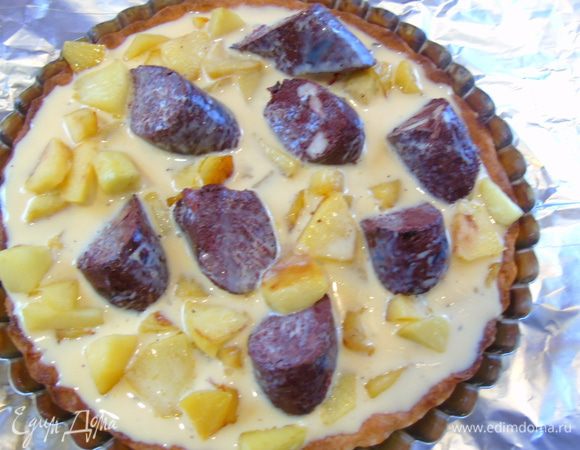 Заливаем заливкой и отправляем в духовку на 30 минут, все те же 180°C, а время указала примерно, ориентируйтесь по своей духовке.