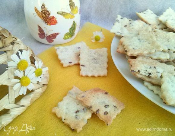  Готовое печенье остудите, положите в контейнер и накройте крышкой. 