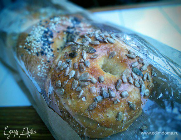 Теперь можно упаковать в пакет, собрать все необходимое для вкуснейшего бутерброда и отправиться на пикник. 