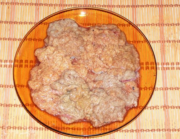 Икру моем и освобождаем от пленочек.