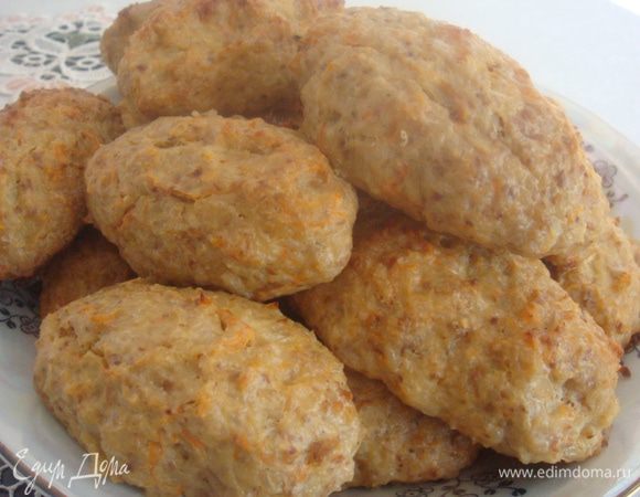 Ужин готов. Гречаники можно подавать как самостоятельное блюдо с овощами или сметаной.