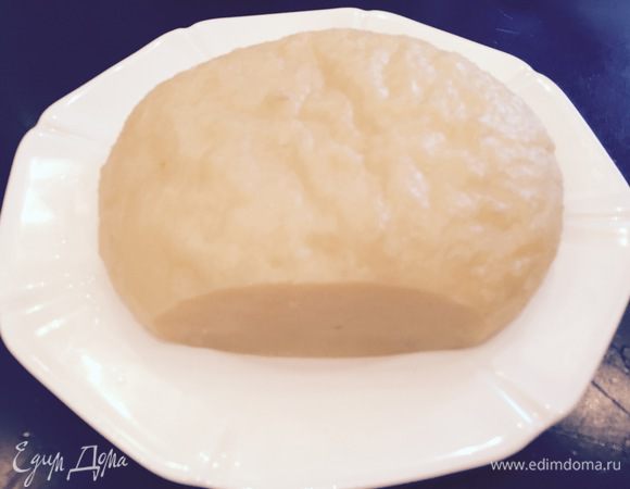 Как только сыр остынет перекладываем в холодильник.