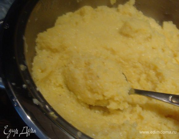 Пока полента теплая формируем ньокки.