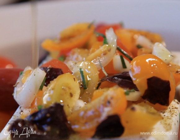 Полить немного маслом. И отправить запекаться в духовку на 15 минут при температуре 200°C.