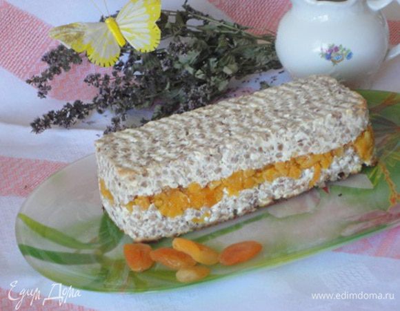 Запекаем в духовке при 180°C первые 15 минут с фольгой и еще 10 минут без фольги.