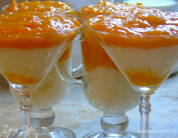 Выкладываем слоями в посуду в которой будем подавать, отправляем в холодильник остудить.