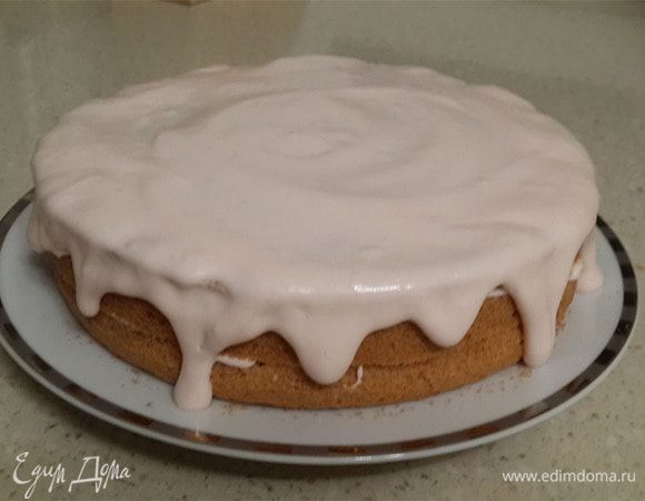 Каждый корж залить кремом. 