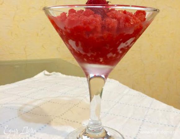 Должен получиться замороженный сок, но будет он мелкими кристалликами. Прекрасный десерт для жаркого лета!