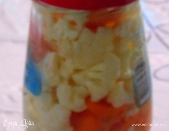 Переложить в стеклянную тару и отправить в холодильник еще на 2-е суток. 