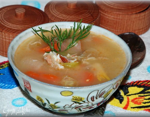 Разливаем по тарелкам и зовем всех к столу. Смачного!