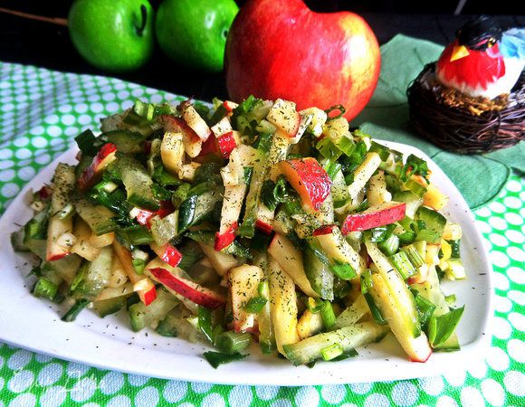 Очень уместно подать такое белковое блюдо с легким салатиком от Галины: http://www.edimdoma.ru/retsepty/79878-gruzinskiy-salat-gazaphuli-vesna Рекомендую, ведь впереди лето!