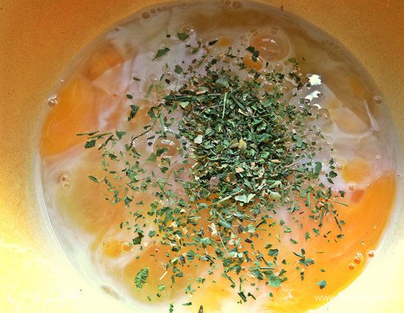 Добавила от себя зелени.