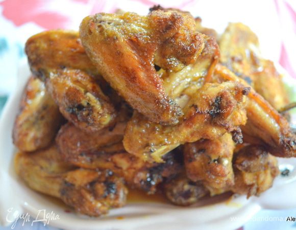 Полить остатками готовой смеси и подавать к столу, украсив свежей кинзой. Приятного аппетита.