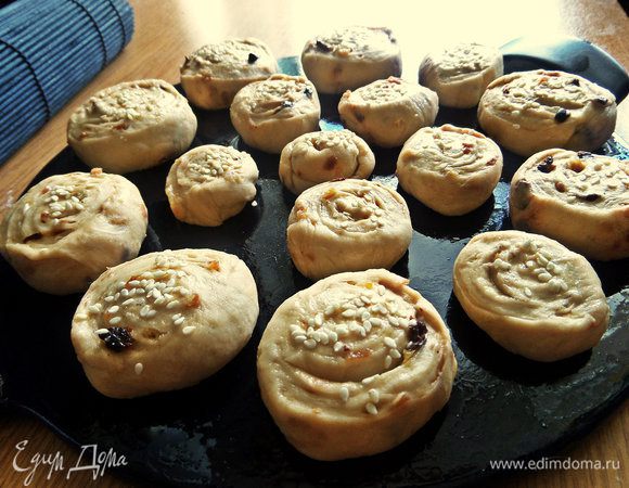 Вторая партия была задумана испечься на камне для пиццы (недавно приобрела).