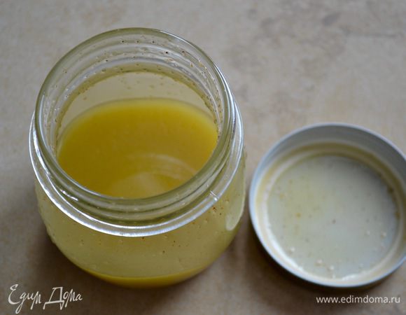 Для заправки салата тщательно смешать все ингредиенты. (по рецепту идет много сахара на указанное количество продуктов, мне идеально подошло 1 ст. л. с "горкой". Можете пробовать на свой вкус!)