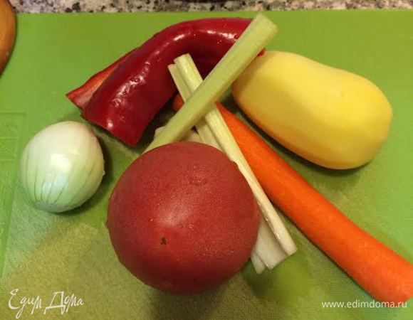 Овощи режим кубиками.