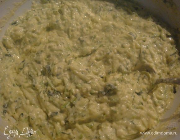 Масса получается густая.