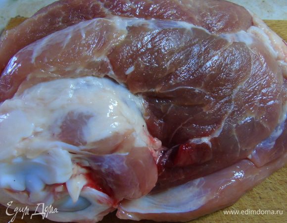 Мясо можете брать любое, лучше всего подойдет баранина или говядина, но у меня свиная голяшка (без шкуры), тоже отлично вышло.