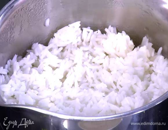 Рис отварить согласно инструкции на упаковке.