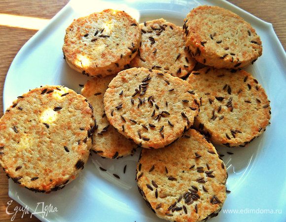 Печенье получается твердо-рассыпчатое.