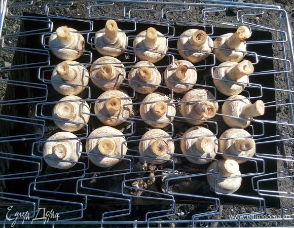 Вдогонку пошли шампиньончики :)
