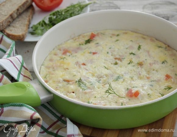 Подаем к столу в горячем виде с зеленью и свежими овощами, 