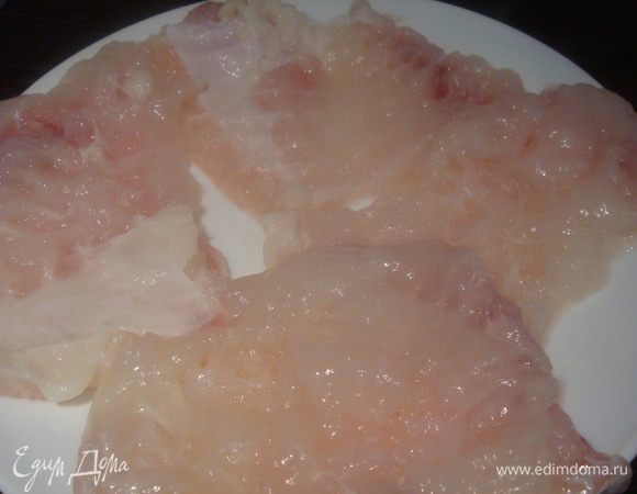 Филе отбила, посолила.