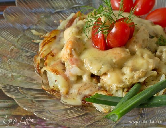 Подаем с зеленью и малосольными огурчиками.