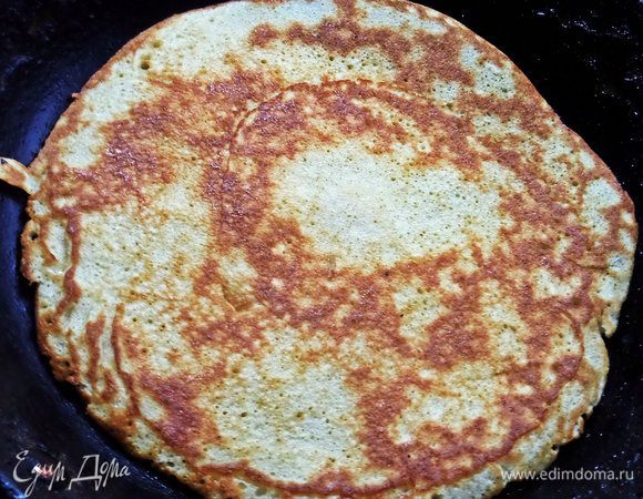 Переворачиваем и жарим дальше.