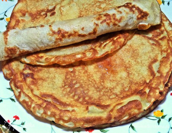 Получается 6 средних блинчиков.