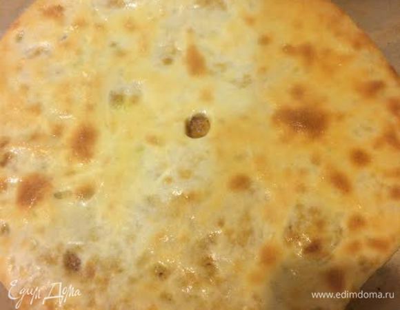 Выпекать 10-15 минут. Готовое лобиани смазать растопленным сливочным маслом.