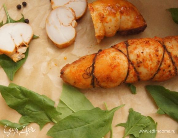 Запекать в разогретой до 240°C духовке в течении 15 минут. Духовку выключить. Оставить пастрому до полного остывания. 

Завернуть в пергамент или фольгу и убрать в холодильник на пару часов. Можно и сразу пробовать. 
Утром на даче, на бутербродик с зеленью такая пастрома — самое то!