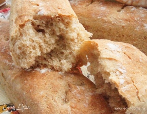 Мякиш...
Батоны получаются мягкие, пышные с небольшим пивным ароматом и сладковатым вкусом.