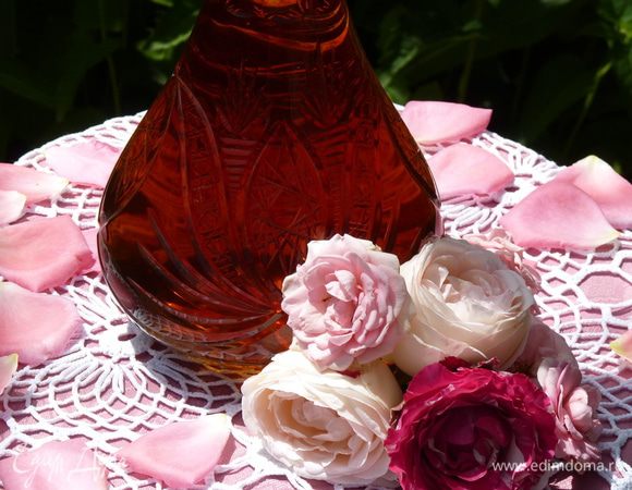 Хранить в стеклянной посуде.