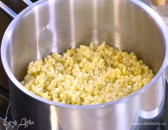 Булгур отварить согласно инструкции на упаковке.