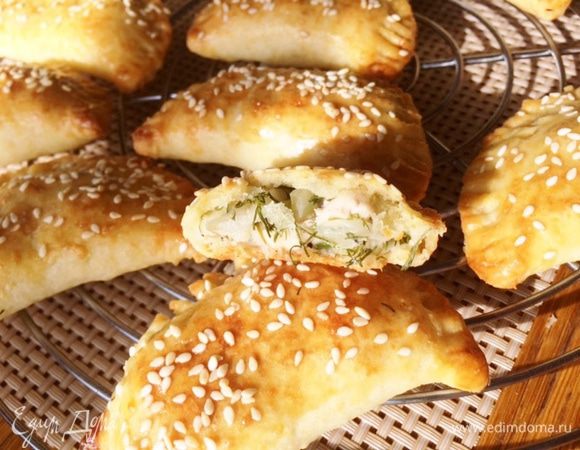 Вот такие пирожки с капустой.