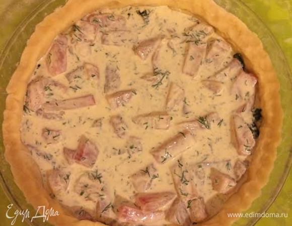 Затем выложить рыбу.