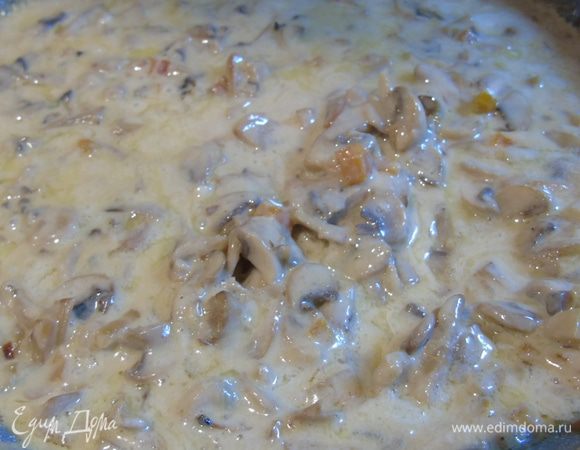 Держим на огне все время мешая пока сыр не расплавится.