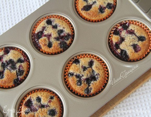 Выпекать в предварительно разогретой до 190°C духовке 15-20 минут.